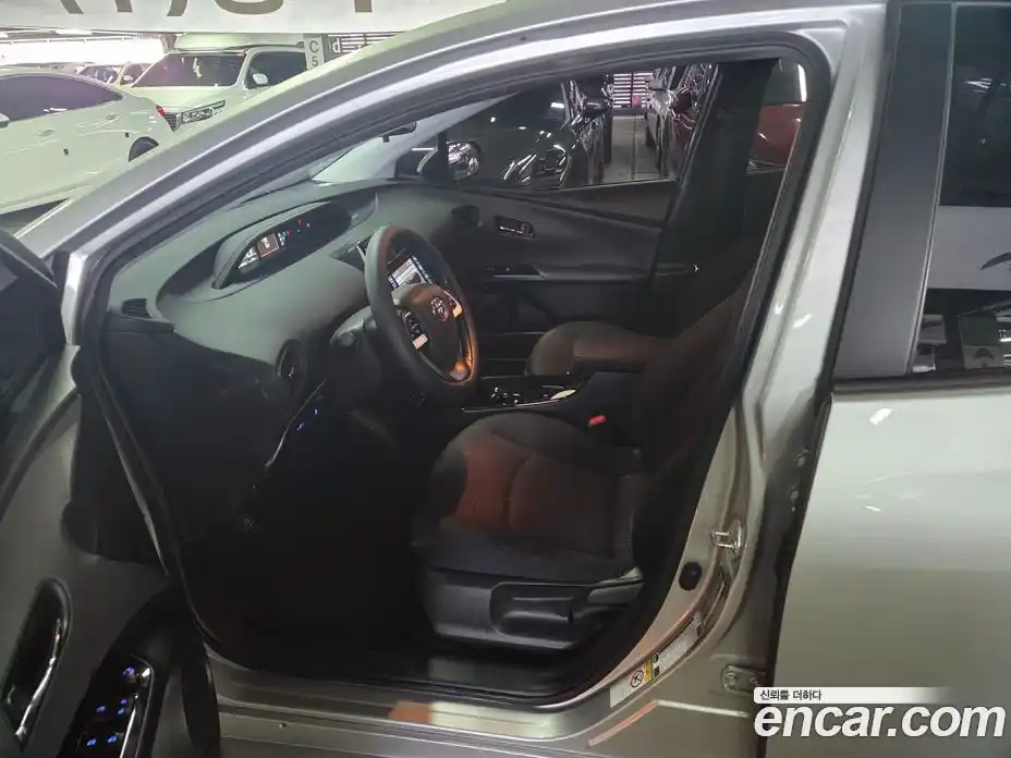 Toyota Prius 2018 1.8 Автомат в Москве № 538282, фото 15