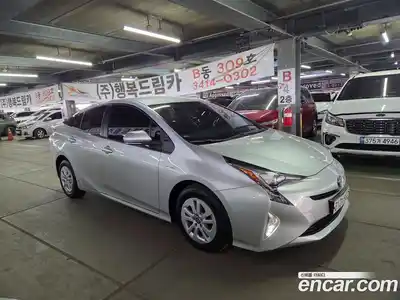 Toyota Prius 2018 1.8 Автомат в Москве № 538282, миниатюра 2