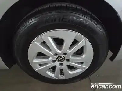 Toyota Prius 2018 1.8 Автомат в Москве № 538282, миниатюра 6