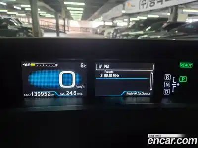 Toyota Prius 2018 1.8 Автомат в Москве № 538282, миниатюра 7