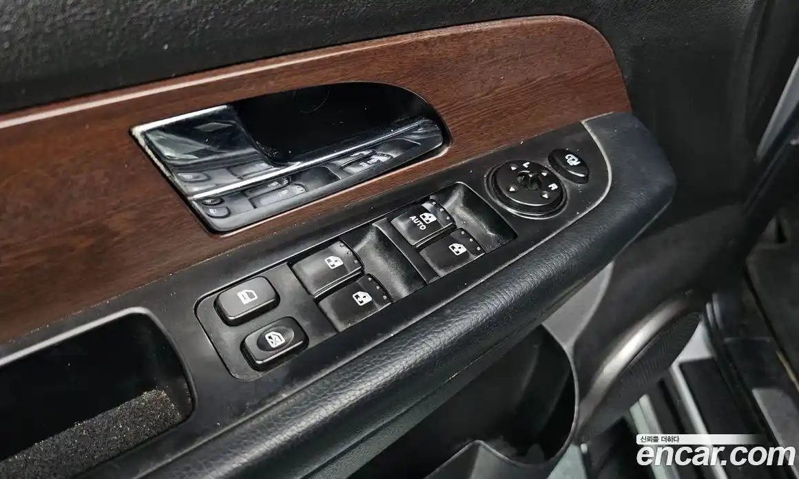 SsangYong Rexton 2015 2.0 Автомат в Москве № 539141, фото 17