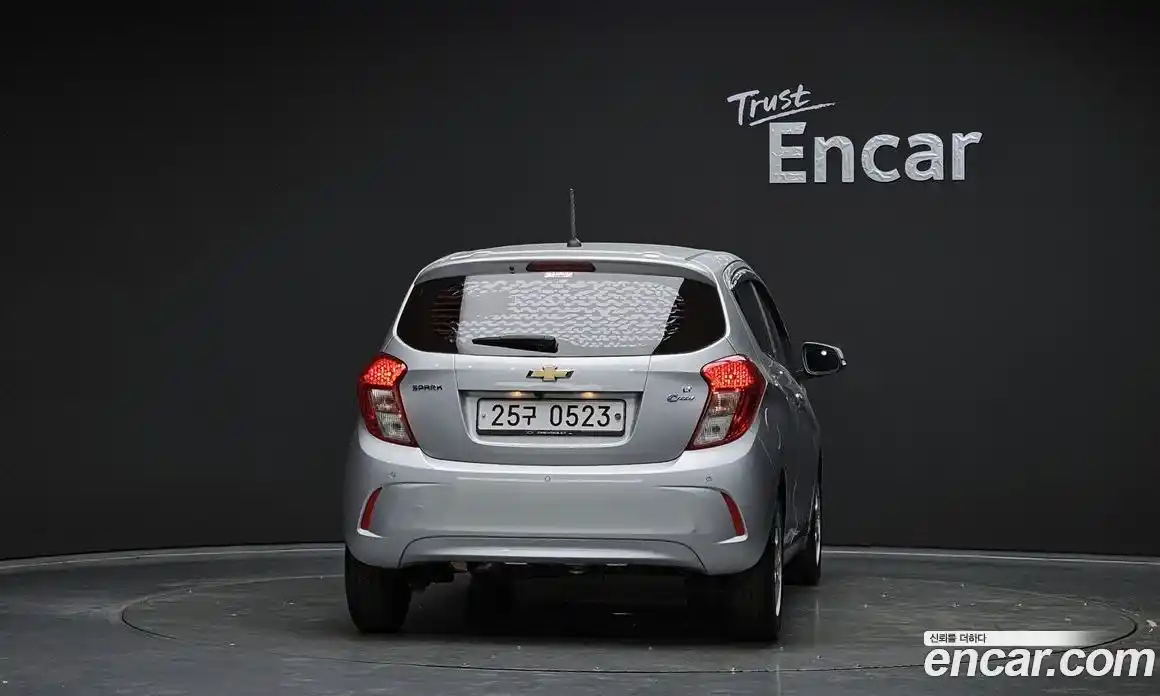 Chevrolet Spark 2017 1.0 Автомат в Москве № 539909, фото 4