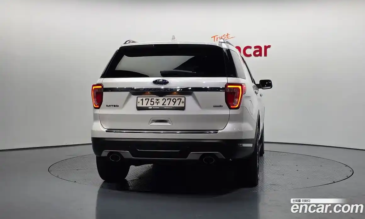 Ford Explorer 2018 2.3 Автомат в Москве № 542462, фото 4