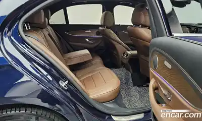 Mercedes-Benz E-Class 2021 2.0 Автомат в Москве № 543348, миниатюра 11