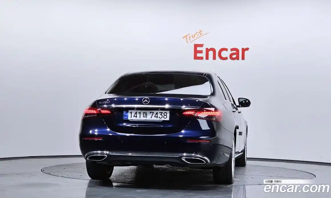 Mercedes-Benz E-Class 2021 2.0 Автомат в Москве № 543348, фото 3