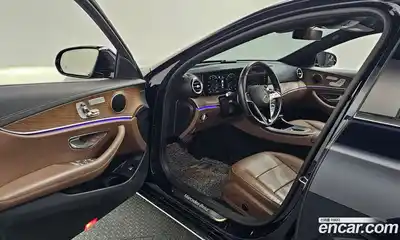 Mercedes-Benz E-Class 2021 2.0 Автомат в Москве № 543348, миниатюра 9
