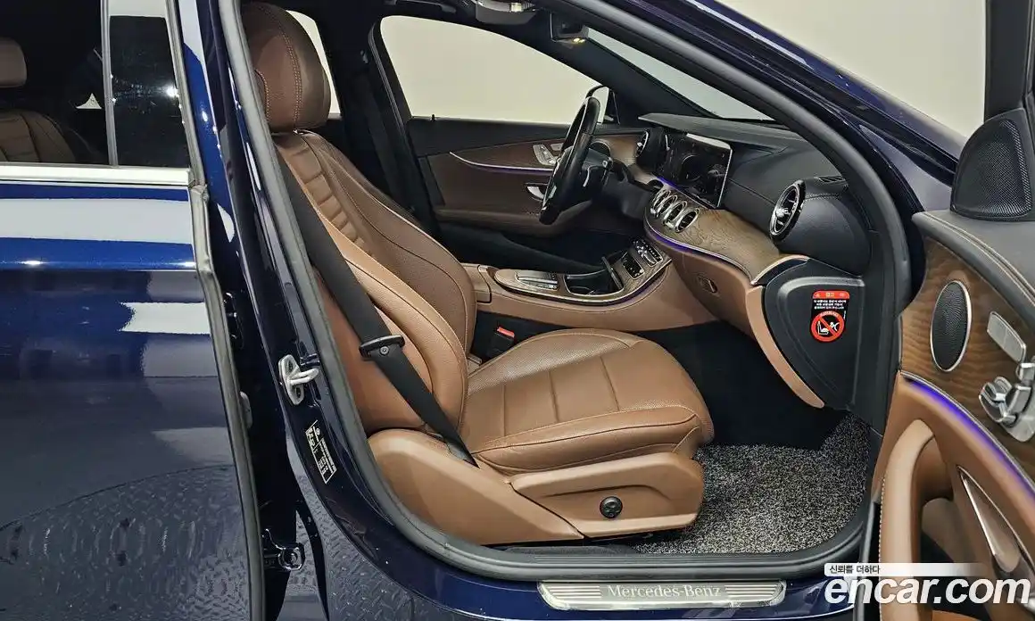 Mercedes-Benz E-Class 2021 2.0 Автомат в Москве № 543348, фото 10