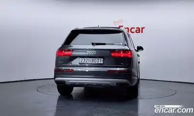 Audi Q7 2019 2.0 Автомат в Москве № 544142, миниатюра 4