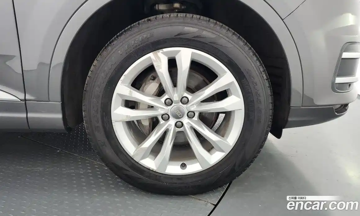 Audi Q7 2019 2.0 Автомат в Москве № 544142, фото 5