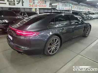 Porsche Panamera 2018 2.9 Автомат в Москве № 546038, миниатюра 3