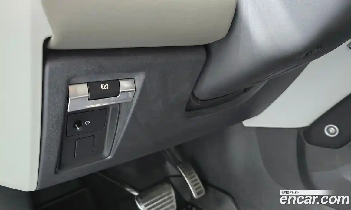 Land Rover Defender 2022 3.0 Автомат в Москве № 546144, фото 15