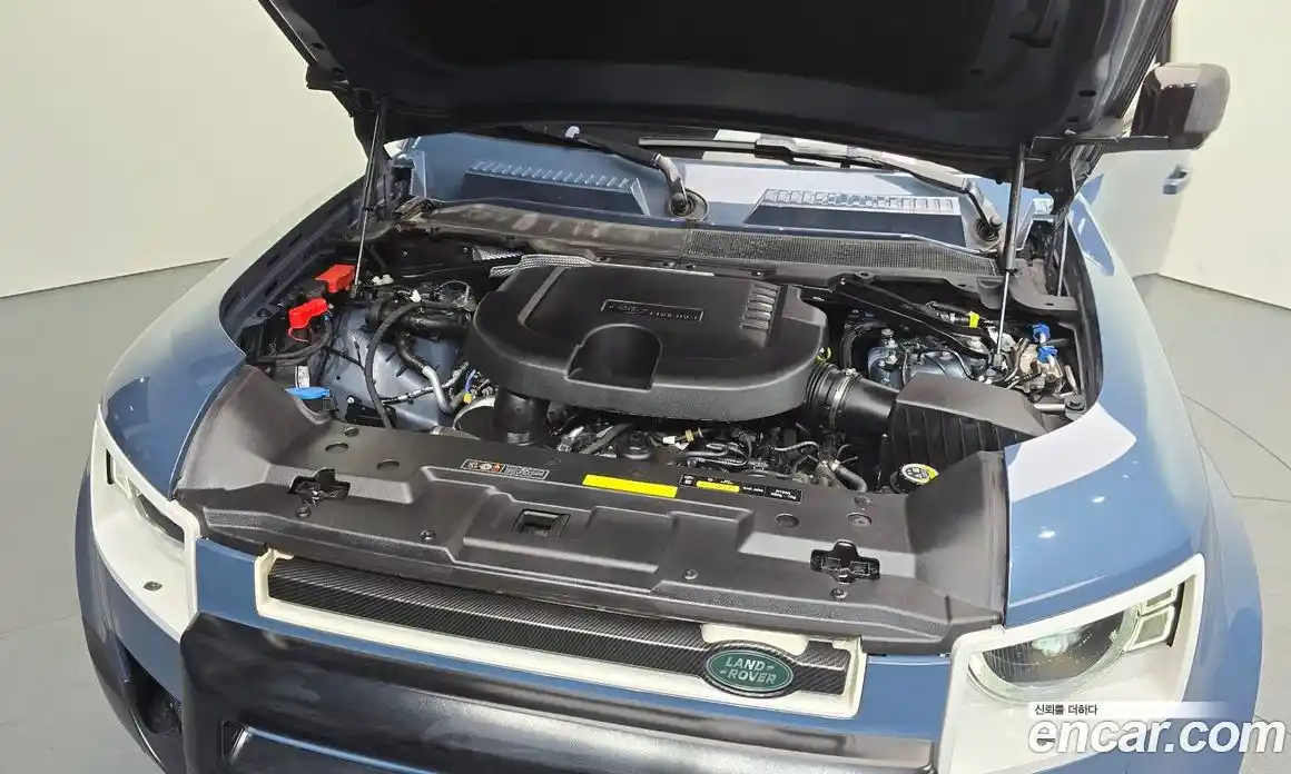 Land Rover Defender 2022 3.0 Автомат в Москве № 546144, фото 6