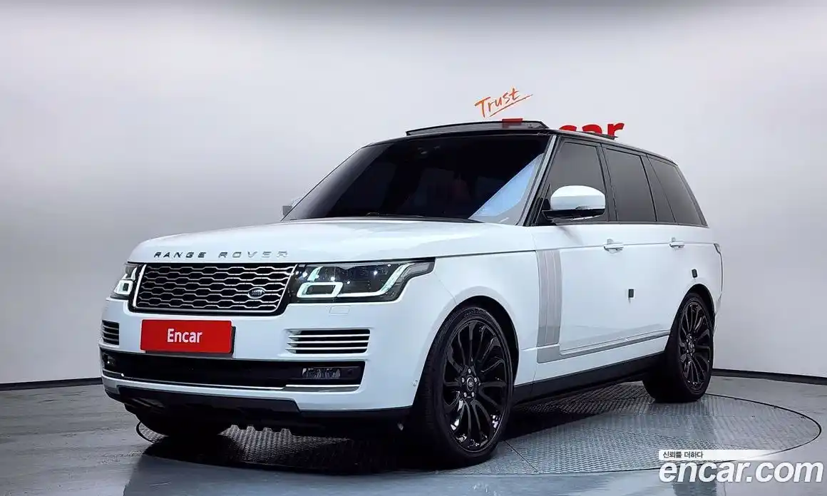 Land Rover Range-Rover 2017 4.4 Автомат в Москве № 546238, фото 1