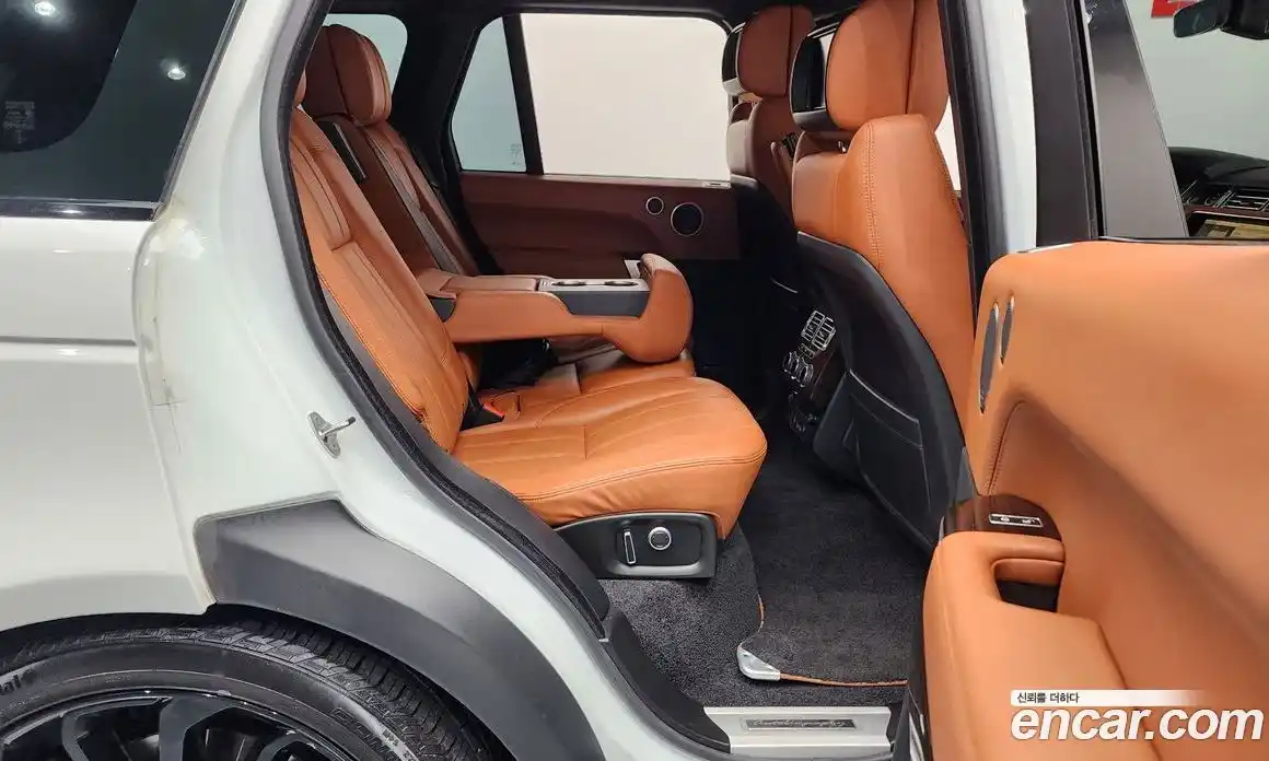 Land Rover Range-Rover 2017 4.4 Автомат в Москве № 546238, фото 12