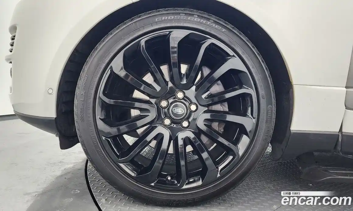 Land Rover Range-Rover 2017 4.4 Автомат в Москве № 546238, фото 5