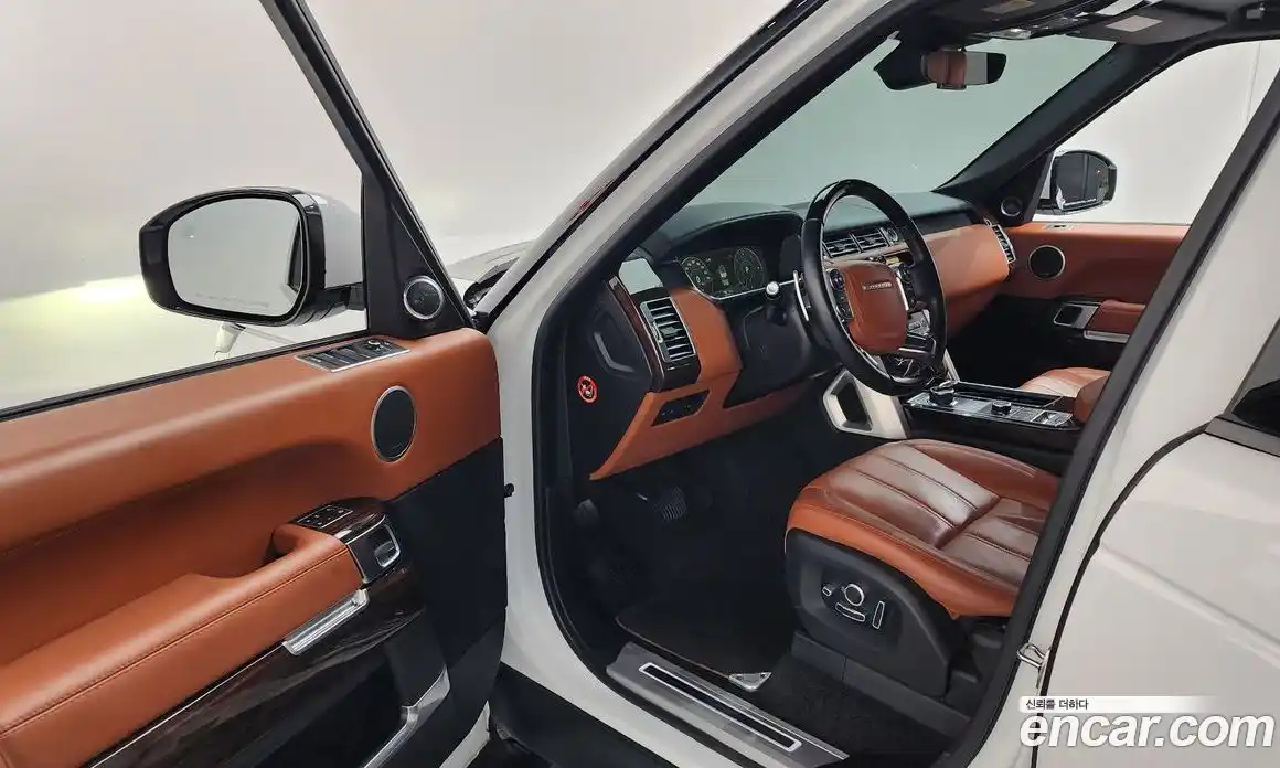 Land Rover Range-Rover 2017 4.4 Автомат в Москве № 546238, фото 10