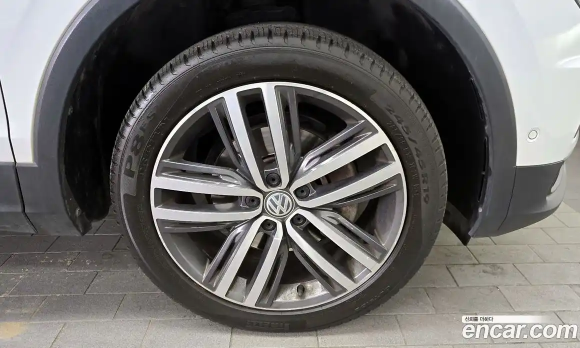 Volkswagen Tiguan 2020 2.0 Автомат в Москве № 547331, фото 5