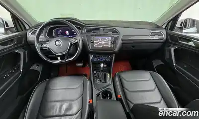 Volkswagen Tiguan 2020 2.0 Автомат в Москве № 547331, миниатюра 7