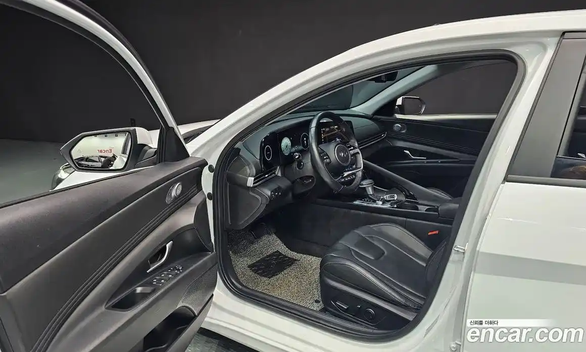 Hyundai Avante 2023 1.6 Автомат в Москве № 5555, фото 13