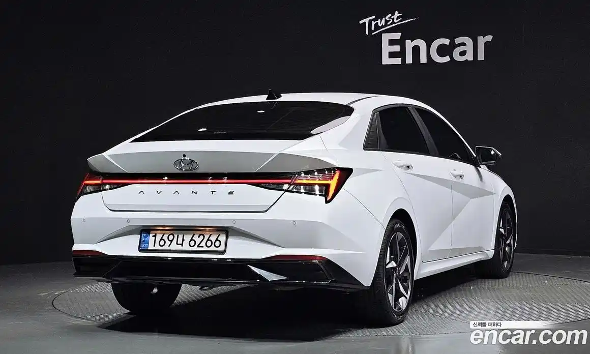 Hyundai Avante 2023 1.6 Автомат в Москве № 5555, фото 7