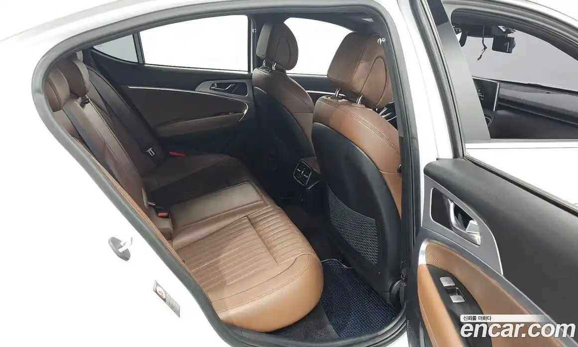 Genesis G70 2018 2.0 Автомат в Москве № 57073, фото 12