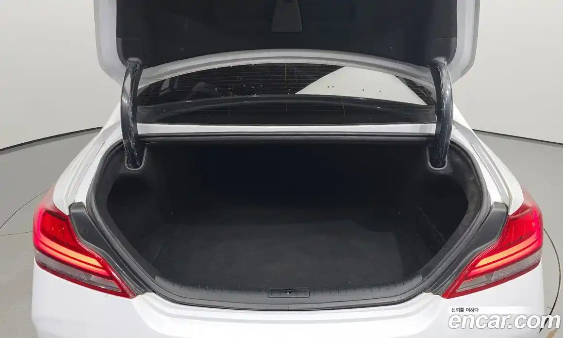 Genesis G70 2018 2.0 Автомат в Москве № 57073, фото 20