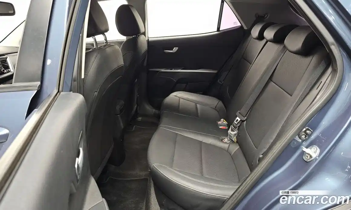 Kia Stonic 2018 1.6 Автомат в Москве № 75124, фото 14