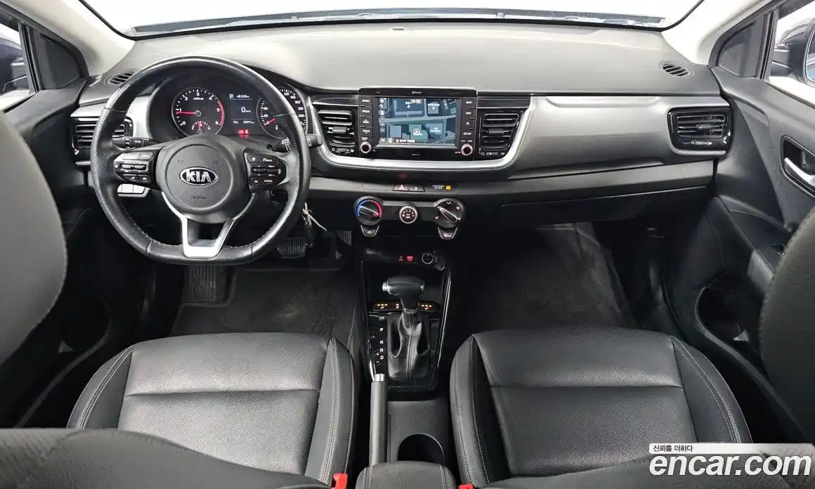 Kia Stonic 2018 1.6 Автомат в Москве № 75124, фото 16