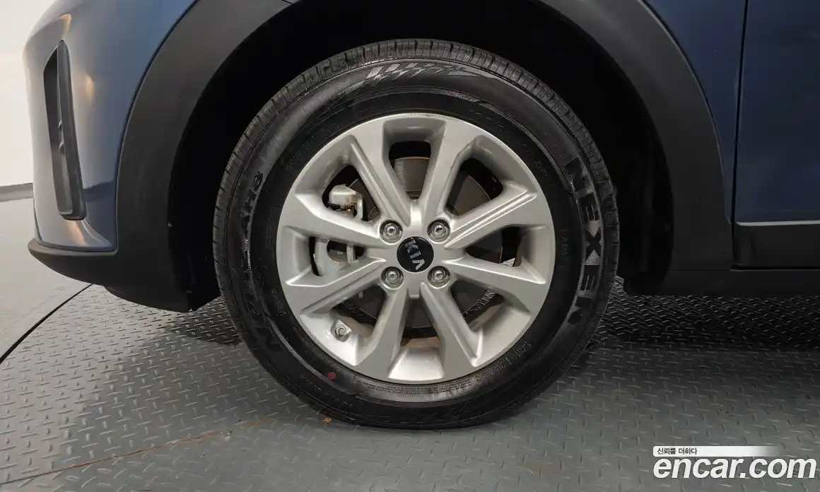 Kia Stonic 2018 1.6 Автомат в Москве № 75124, фото 19