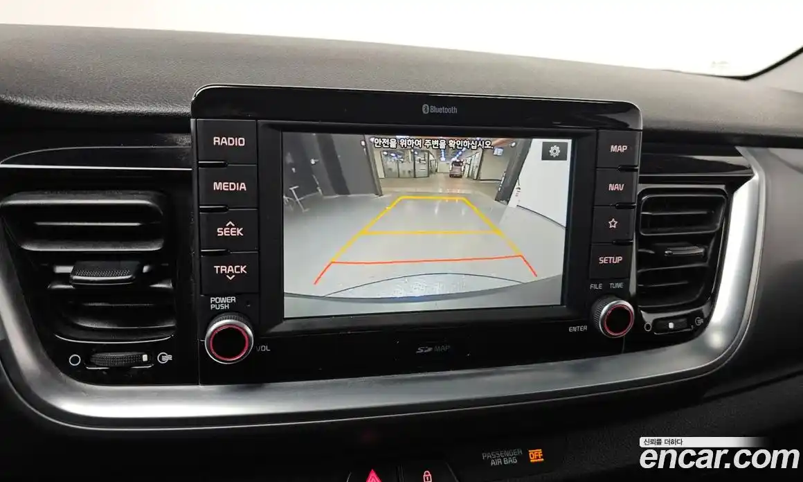 Kia Stonic 2018 1.6 Автомат в Москве № 75124, фото 20