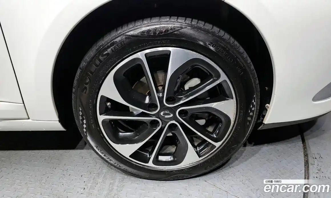 Renault SM3 2016 1.6 Автомат в Москве № 107012, фото 3