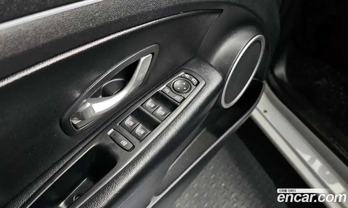 Renault SM3 2016 1.6 Автомат в Москве № 107012, фото 8