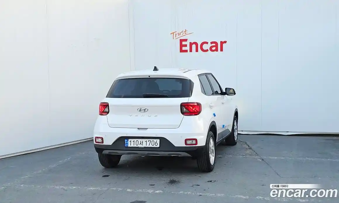 Hyundai Venue 2023 1.6 Автомат в Москве № 108837, фото 20