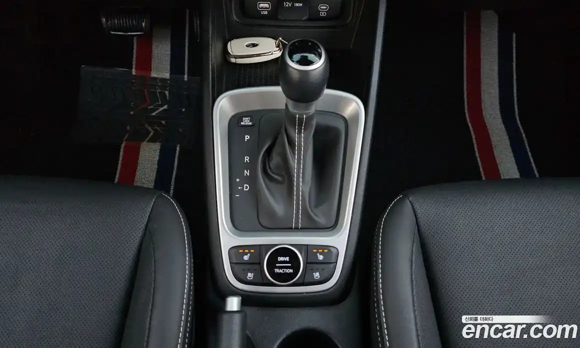 Hyundai Venue 2023 1.6 Автомат в Москве № 108837, фото 6