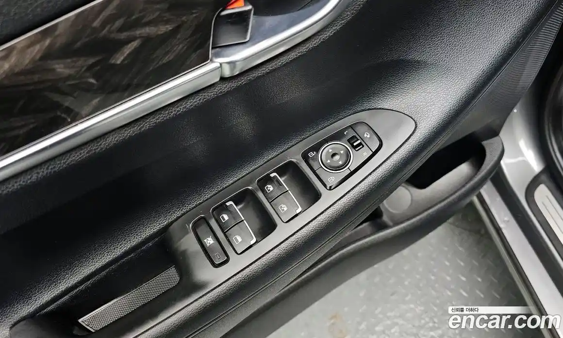 Hyundai Grandeur 2018 2.4 Автомат в Москве № 113003, фото 13