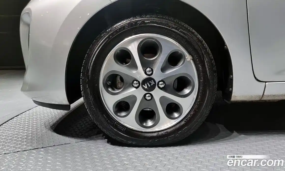 Kia Morning 2016 1.0 Автомат в Москве № 11390, фото 1