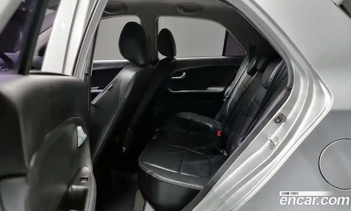 Kia Morning 2016 1.0 Автомат в Москве № 11390, фото 13