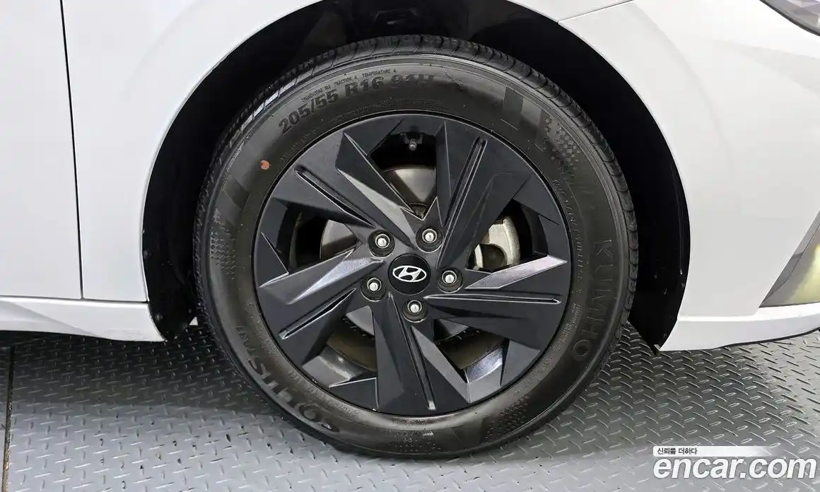 Hyundai Avante 2021 1.6 Автомат в Москве № 117225, фото 15