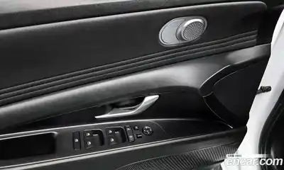 Hyundai Avante 2021 1.6 Автомат в Москве № 117225, миниатюра 5