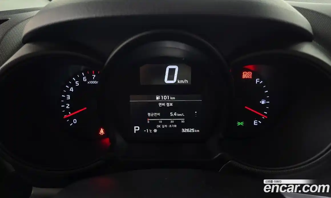 Kia Ray 2022 1.0 Автомат в Москве № 124257, фото 3