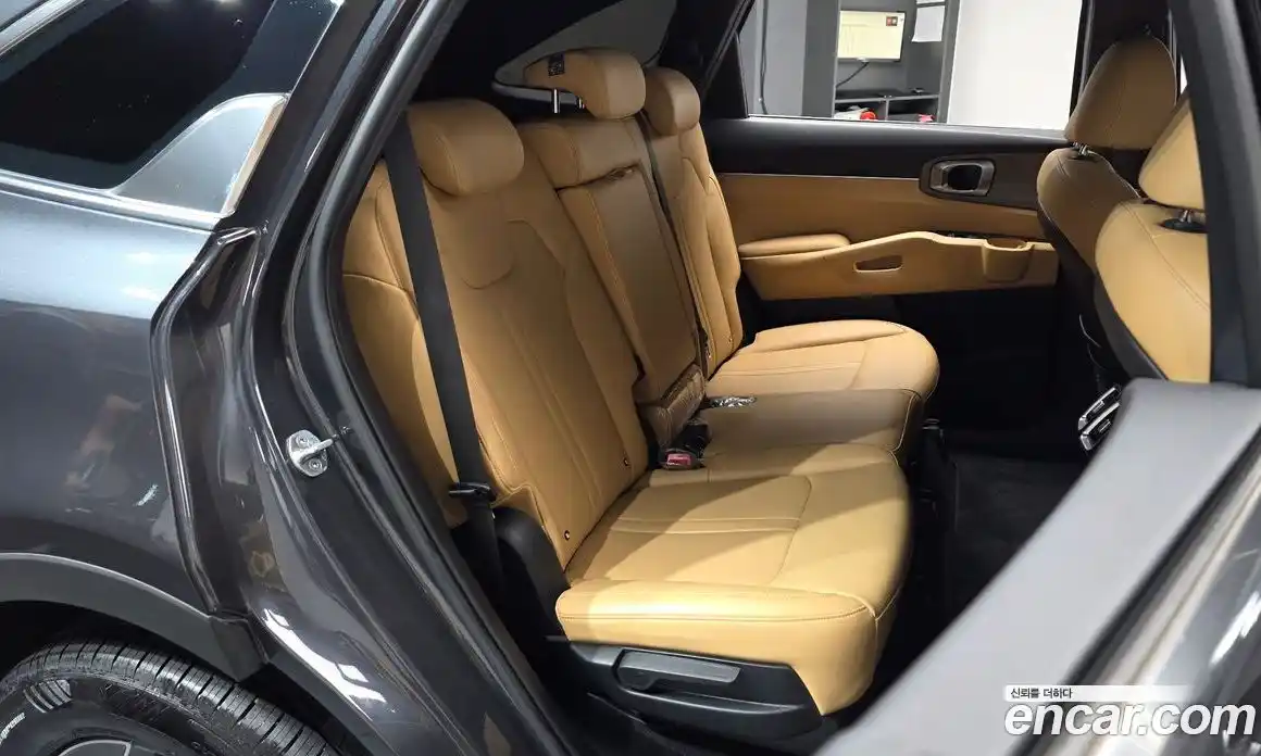 Kia Sorento 2022 1.6 Автомат в Москве № 124308, фото 11