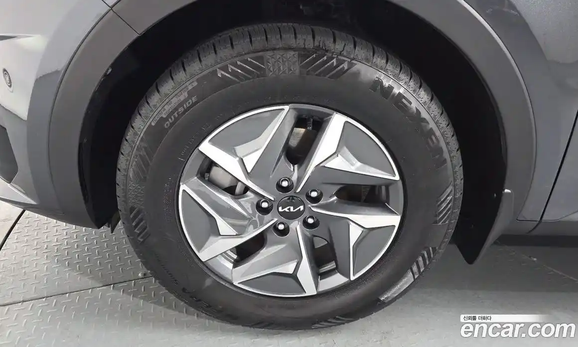 Kia Sorento 2022 1.6 Автомат в Москве № 124308, фото 5