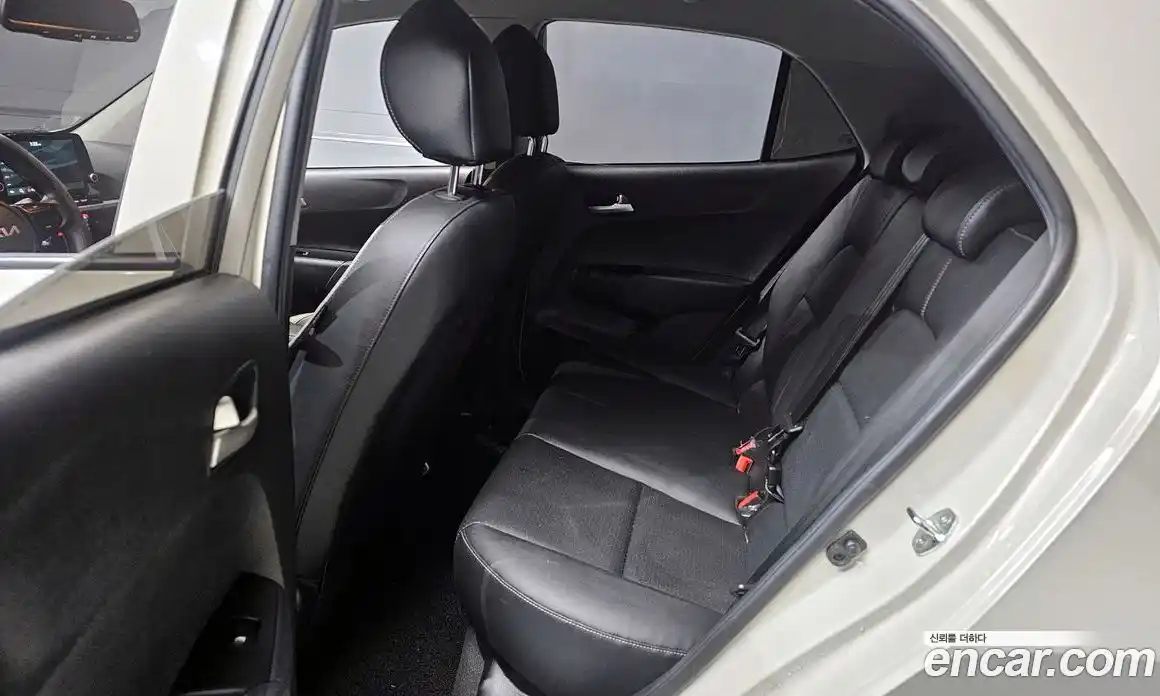 Kia Morning 2022 1.0 Автомат в Москве № 131441, фото 1