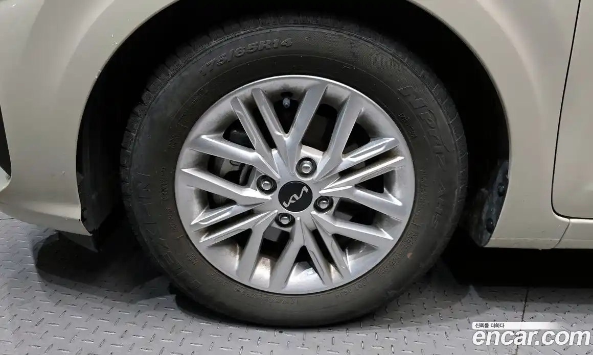 Kia Morning 2022 1.0 Автомат в Москве № 131441, фото 3