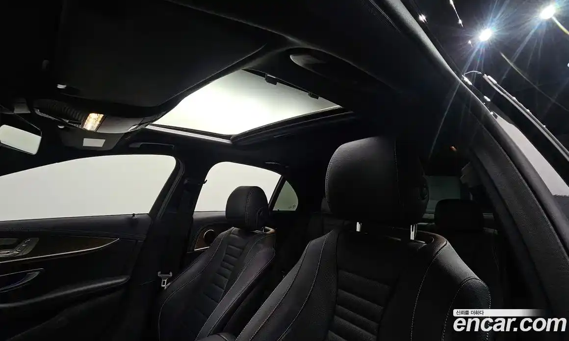 Mercedes-Benz E-Class 2022 2.0 Автомат в Москве № 142115, фото 11