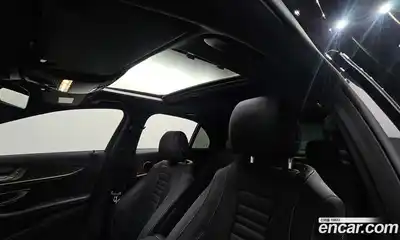 Mercedes-Benz E-Class 2022 2.0 Автомат в Москве № 142115, миниатюра 11