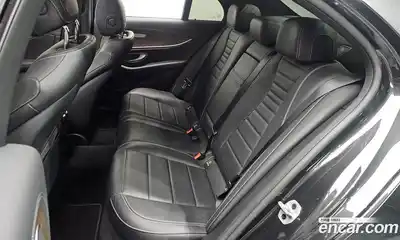 Mercedes-Benz E-Class 2022 2.0 Автомат в Москве № 142115, миниатюра 12