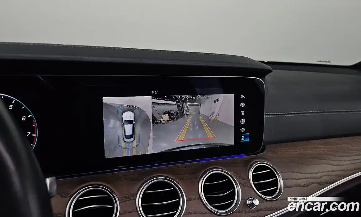 Mercedes-Benz E-Class 2022 2.0 Автомат в Москве № 142115, фото 14