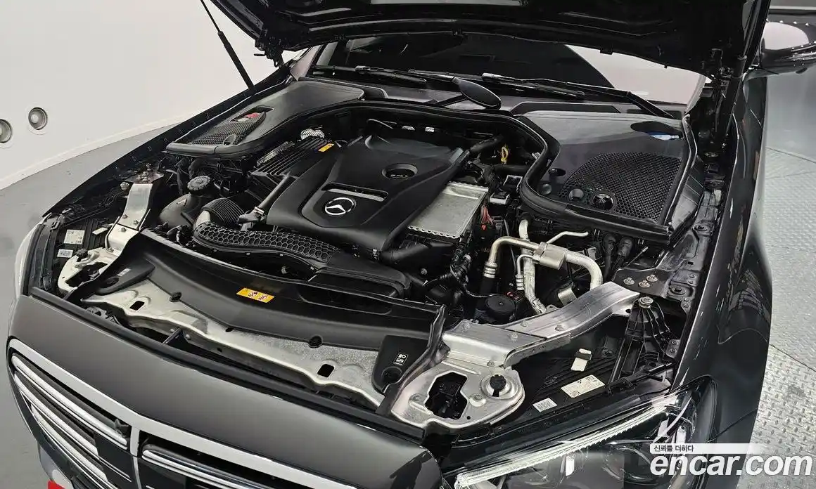 Mercedes-Benz E-Class 2022 2.0 Автомат в Москве № 142115, фото 17