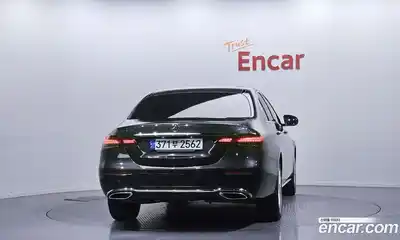 Mercedes-Benz E-Class 2022 2.0 Автомат в Москве № 142115, миниатюра 5